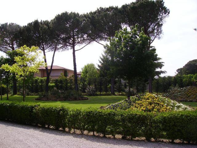 Hotel Assisi Parco Dei Cavalieri Petrignano Kültér fotó